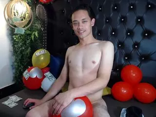 NoahFernandez pussy arsch webcam